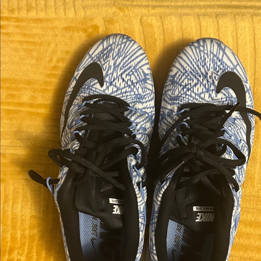 Nike Black and Blue Graphic Sneakers